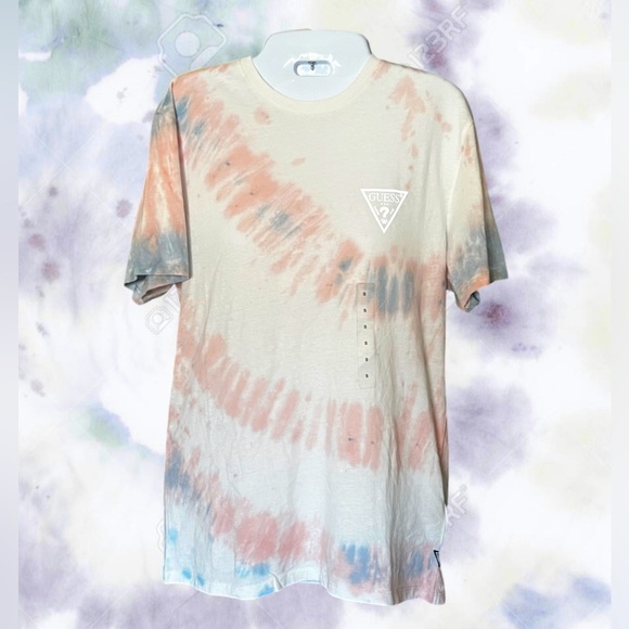 Guess Tops - NWT GUESS ORGANIC COTTON TIE-DYE T-SHIRT.   Women’s size Medium Men’s size Small